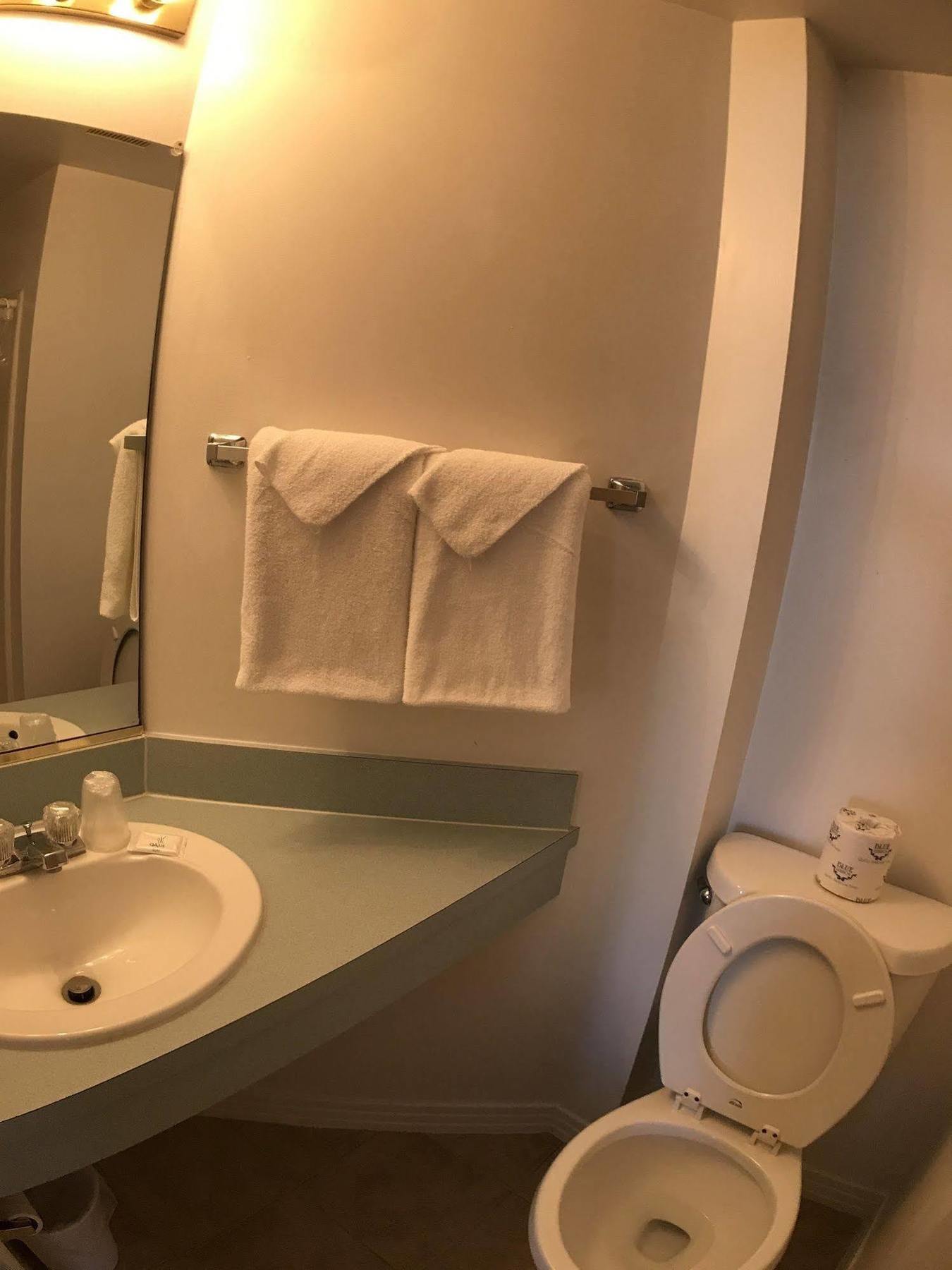 Ocean Cove Motel Вирджиния Бийч Екстериор снимка